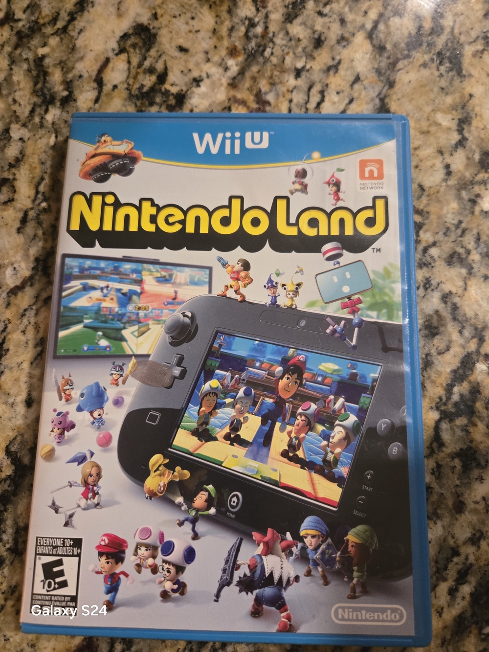 Nintendo Land (Wii U) - Nintendo - Blue/Yellow